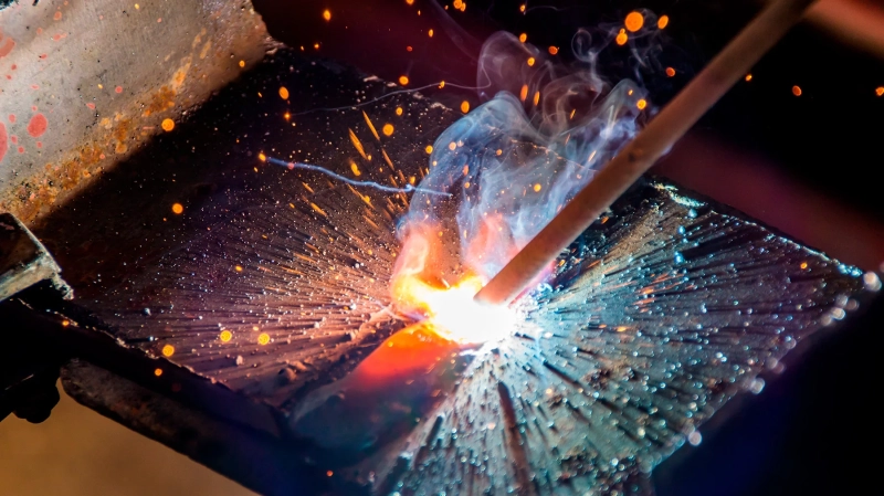 Как научиться варить сваркой