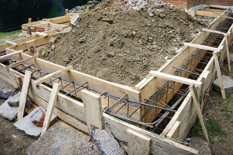 Как правильно армировать ленточный фундамент