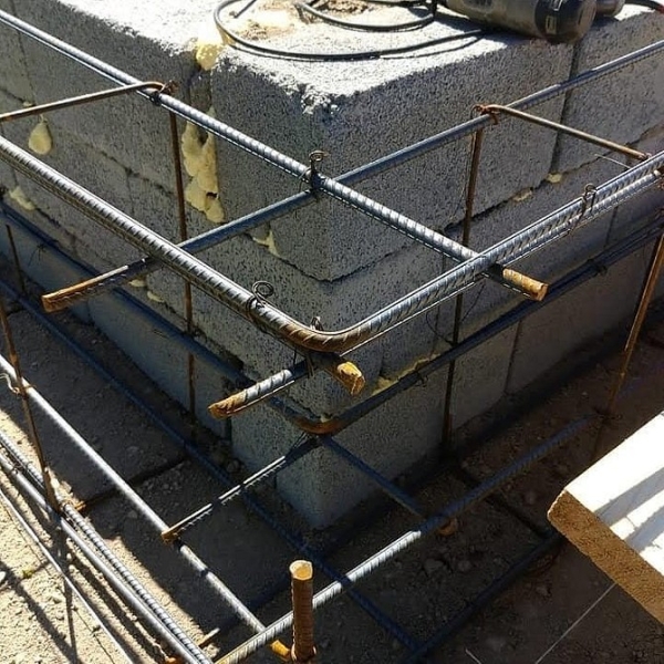 Как залить ленточный фундамент своими руками: пошаговая инструкция