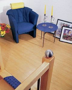 Отделка пола линолеумом